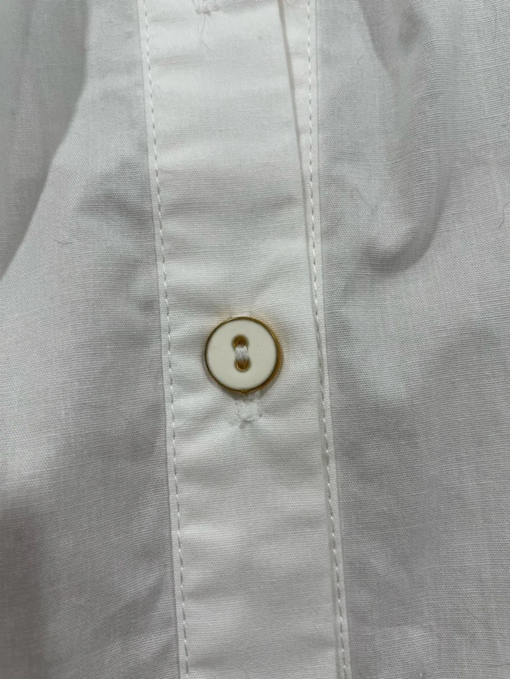 Karlie White Button-Up Blouse with Puff Sleeve Detail Sz M - Picture 4 of 5